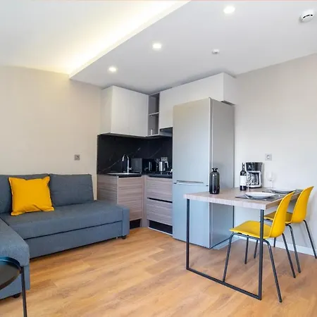 아파트호텔 Vesta 안탈리아